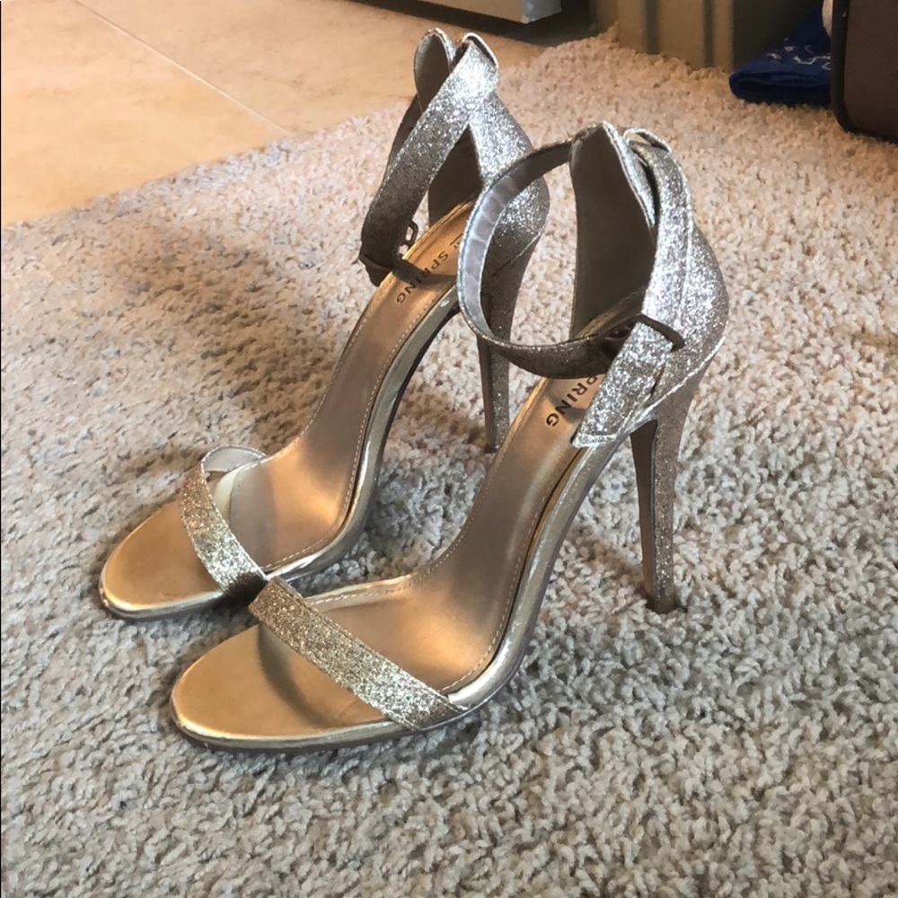 Sparkly gold Call it Spring heels size 7